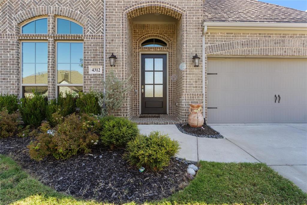 4312 Heavenly Lane