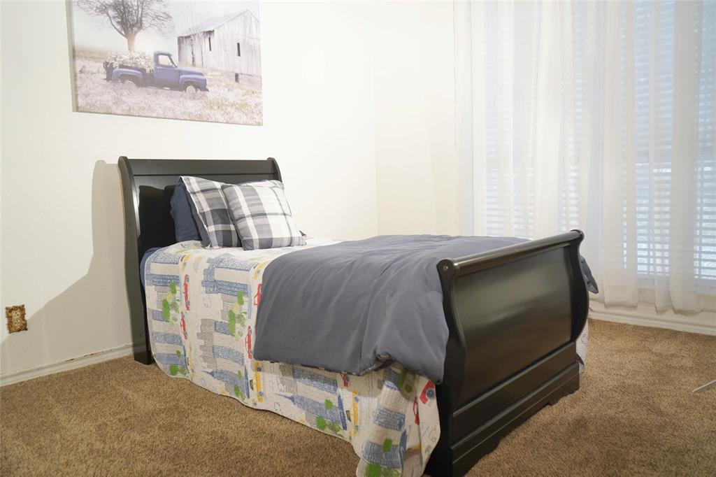 R1125 - HOLLY RIDGE ESTATES - Residential