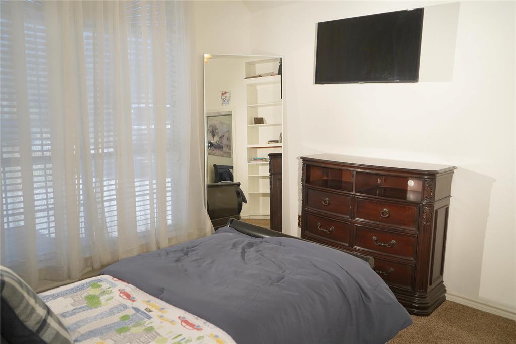 R1125 - HOLLY RIDGE ESTATES - Residential