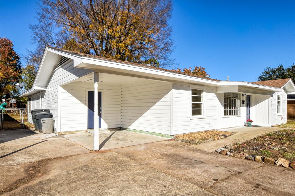 Bossier City, Louisiana 71111, United States, 3 Bedrooms Bedrooms, ,1 BathroomBathrooms,Residential,Pending,26394