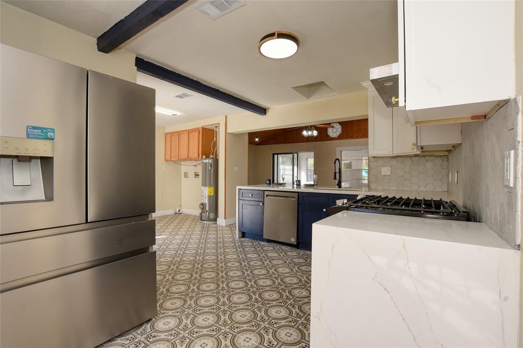 Bossier City, Louisiana 71111, United States, 3 Bedrooms Bedrooms, ,1 BathroomBathrooms,Residential,Pending,26394