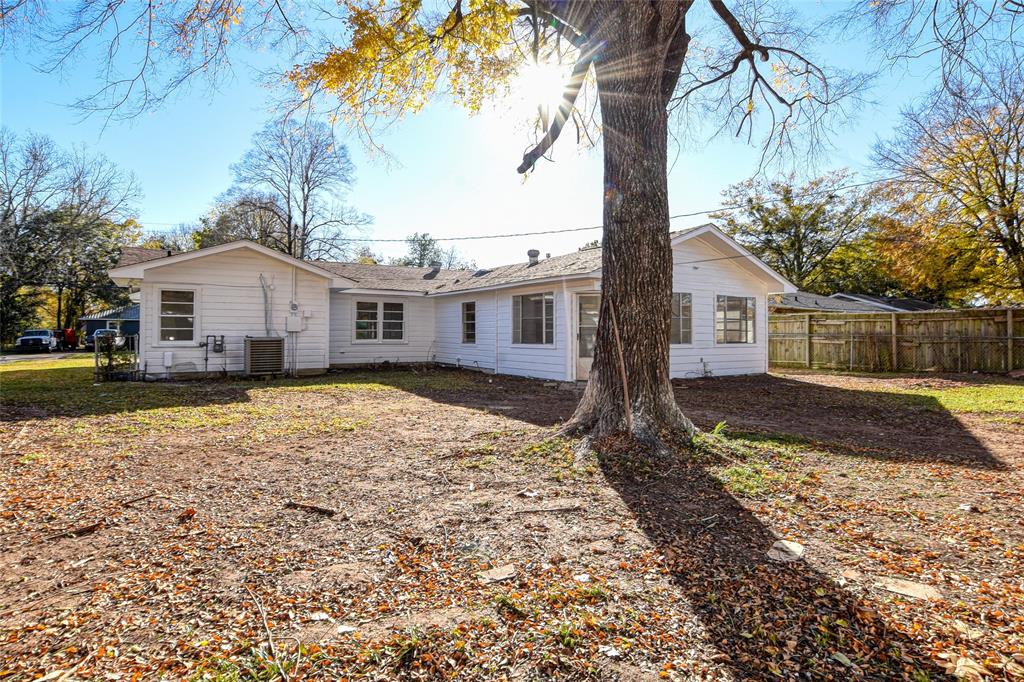 Bossier City, Louisiana 71111, United States, 3 Bedrooms Bedrooms, ,1 BathroomBathrooms,Residential,Pending,26394