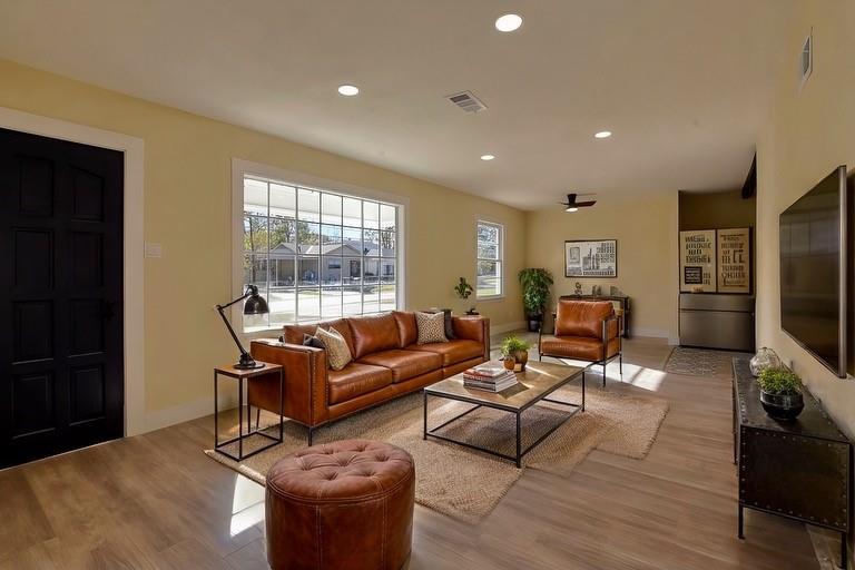 Bossier City, Louisiana 71111, United States, 3 Bedrooms Bedrooms, ,1 BathroomBathrooms,Residential,Pending,26394