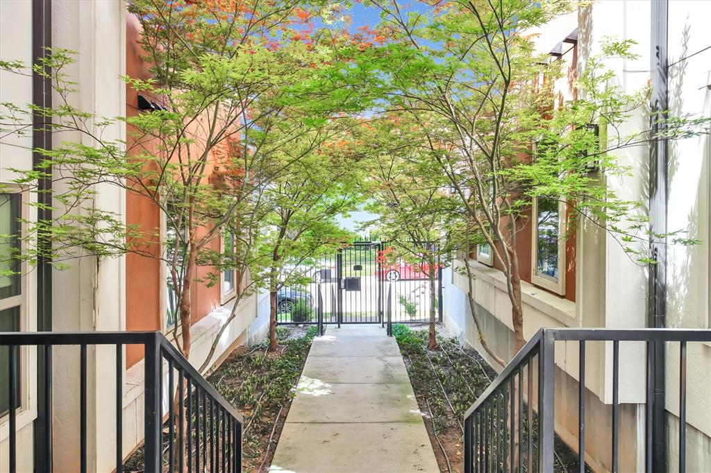 GREENWOOD FLATS CONDOMINIUMS - Residential
