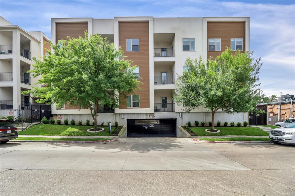 GREENWOOD FLATS CONDOMINIUMS - Residential
