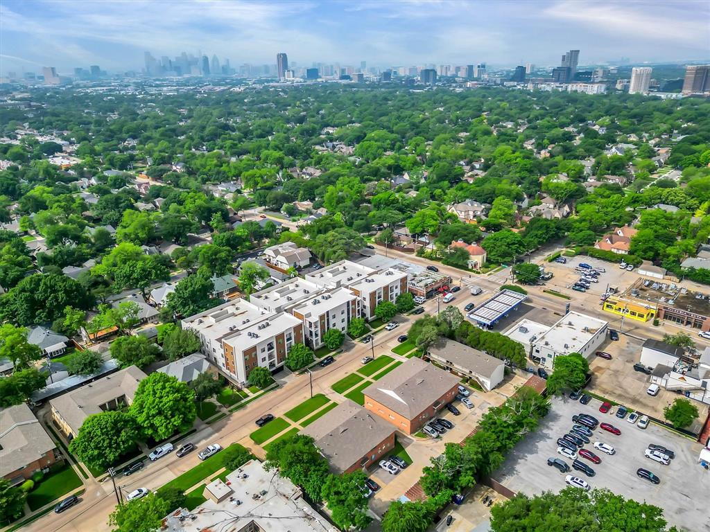 GREENWOOD FLATS CONDOMINIUMS - Residential