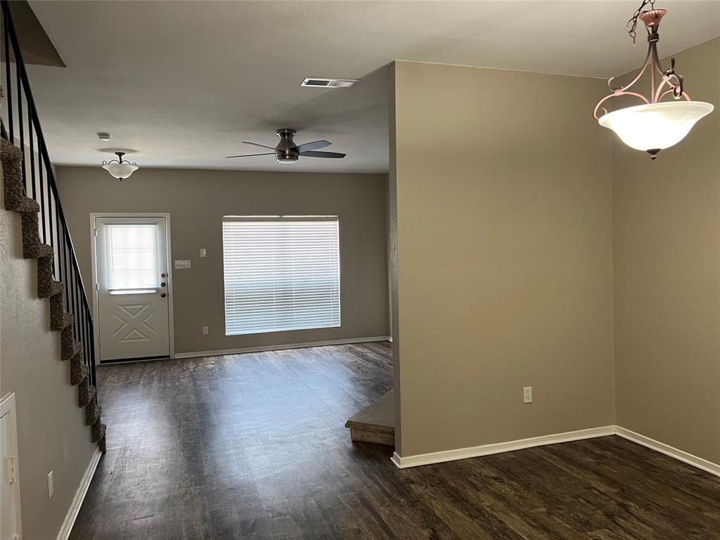 208 Samuel Boulevard 2-N