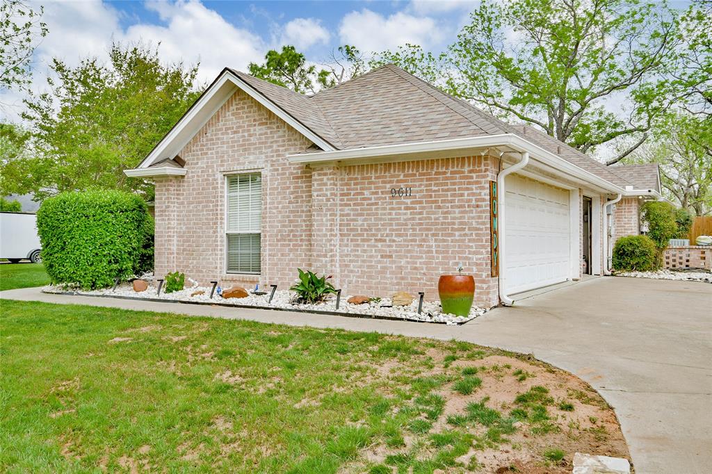 9611 Ravenswood Road