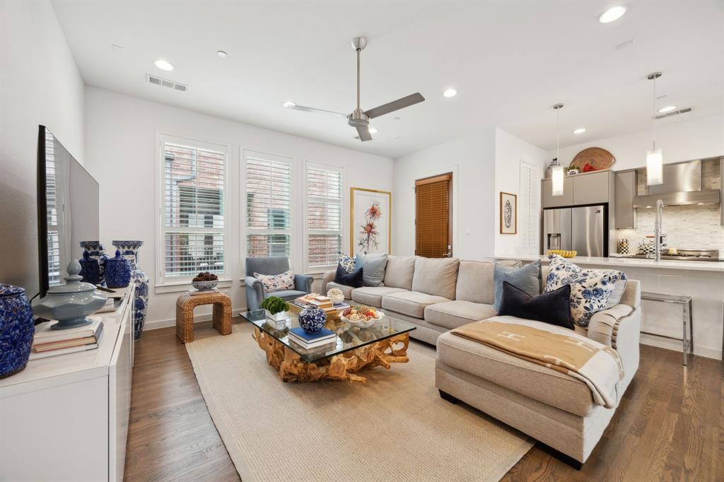 5015 Manett Street 104