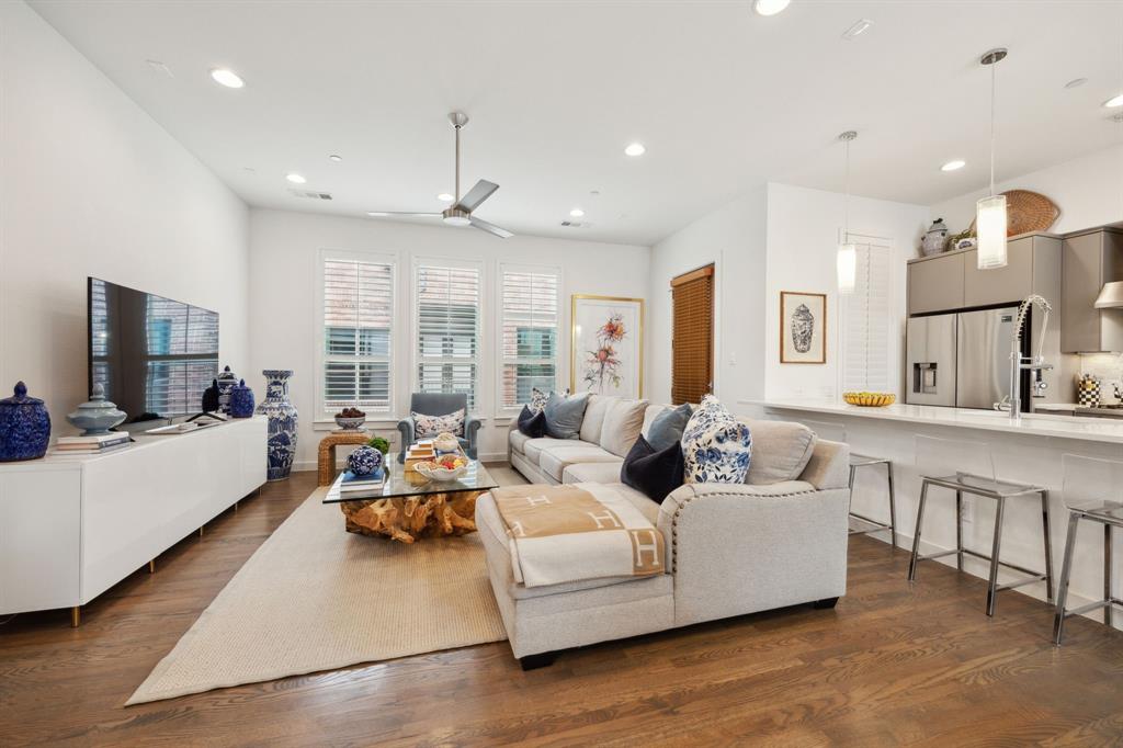 5015 Manett Street 104