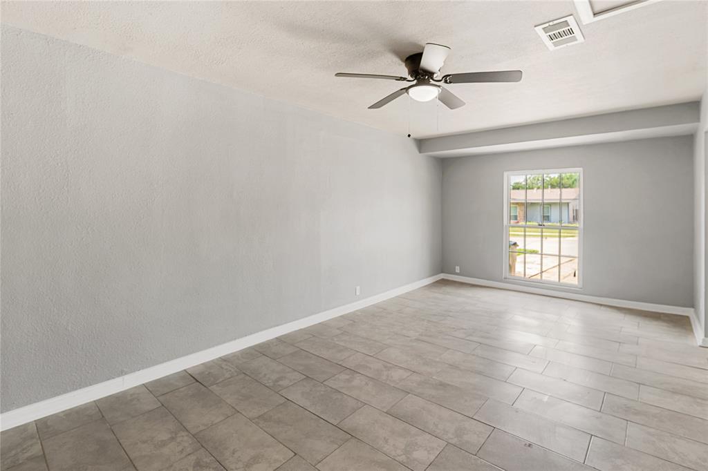 1010 E Lovers Lane