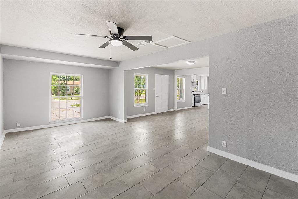 1010 E Lovers Lane