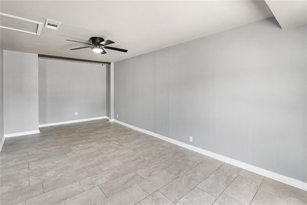1010 E Lovers Lane