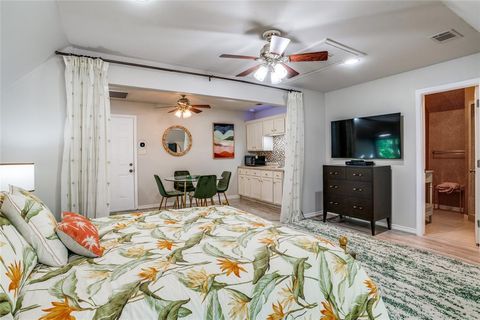 Tiny photo for 4731 N Lindhurst Avenue, Dallas, TX 75229 (MLS # 21054217)