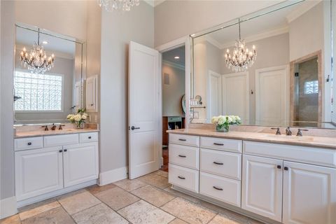 Tiny photo for 4731 N Lindhurst Avenue, Dallas, TX 75229 (MLS # 21054217)