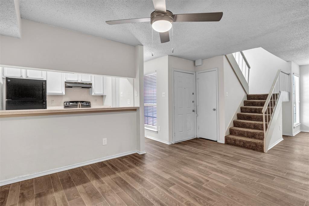 Springtree Crossing Condos - Residential