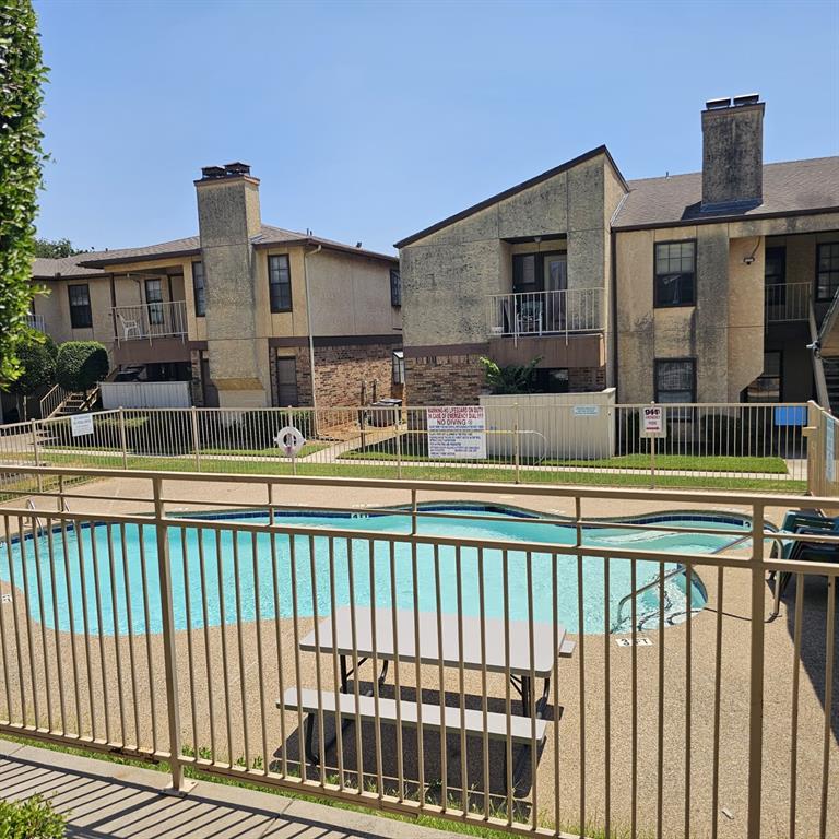 Crestbluff Condo - Residential