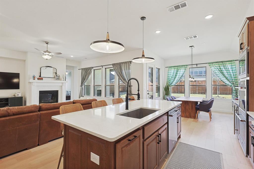 2613 Somerset Lane