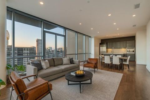 2200 Victory Avenue 2007 Dallas TX 75219