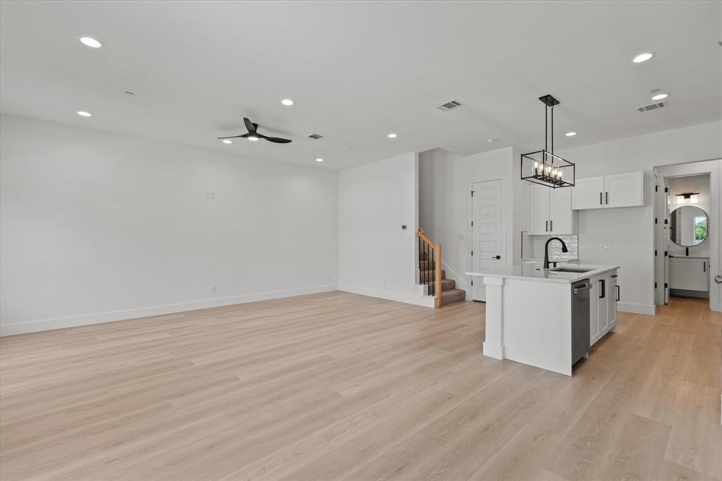 4313 Centerton Mews