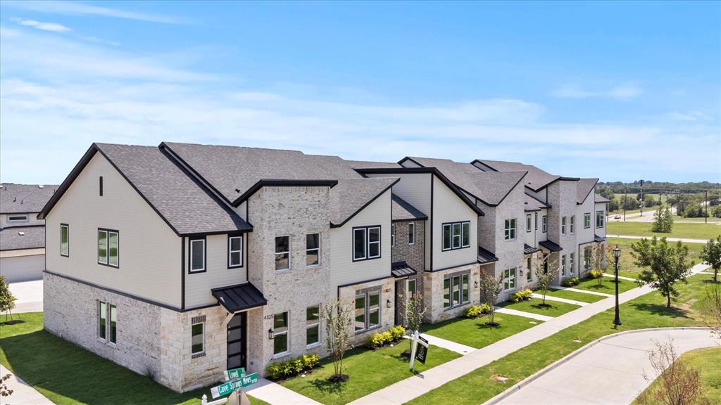 4313 Centerton Mews