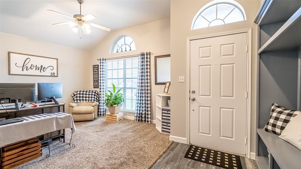 1228 Meadow Glen