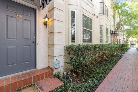 Photo of 4424 Holland Avenue #305, Dallas, TX 75219 (MLS # 21169760)