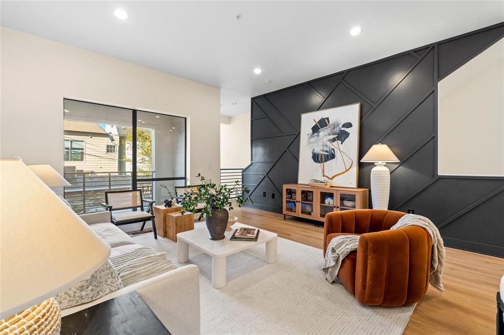 4111 Newton Avenue 6