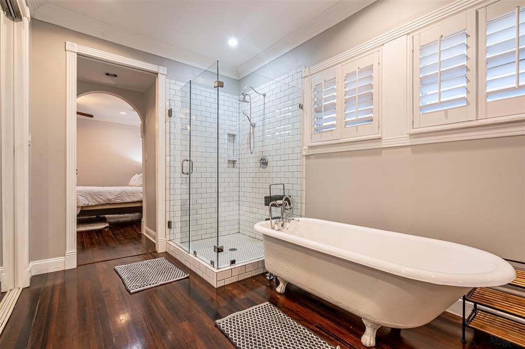 Fort Worth, Texas 76107, United States, 3 Bedrooms Bedrooms, ,3 BathroomsBathrooms,Residential,Pending,246752