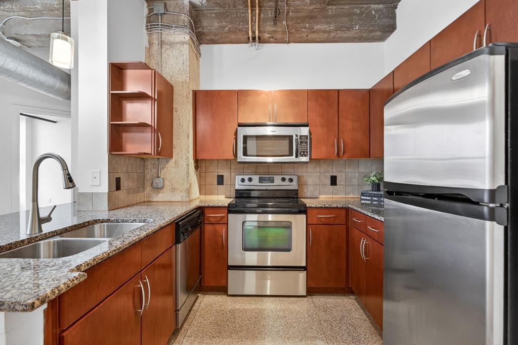 Texas & Pacific Lofts Condo - Residential