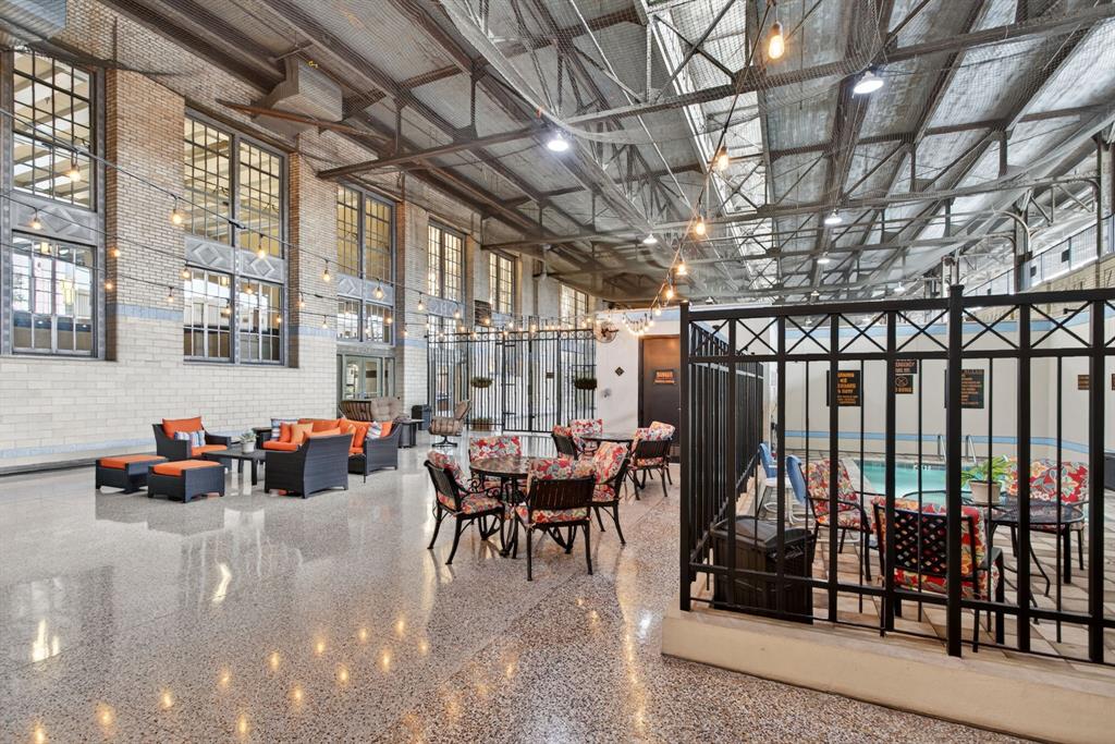 Texas & Pacific Lofts Condo - Residential