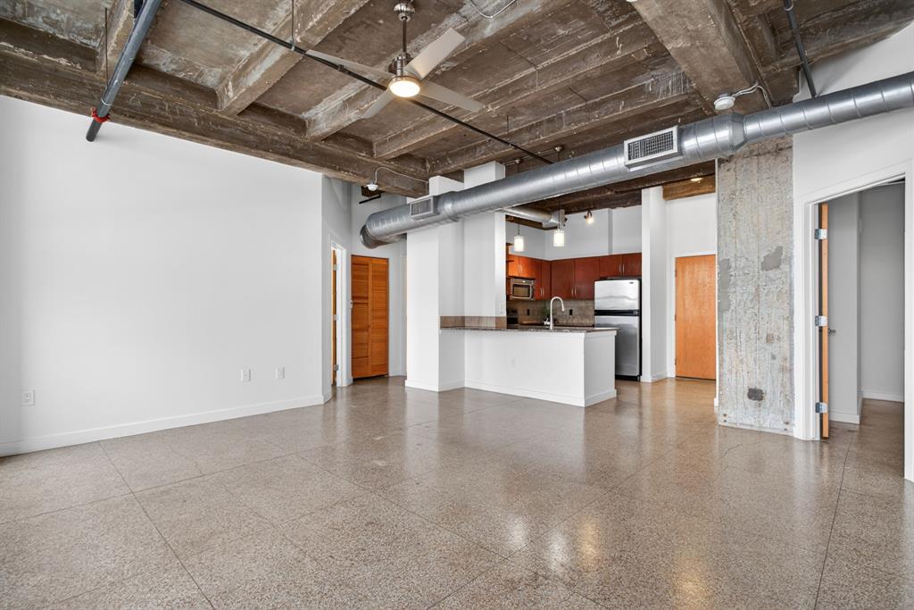 Texas & Pacific Lofts Condo - Residential