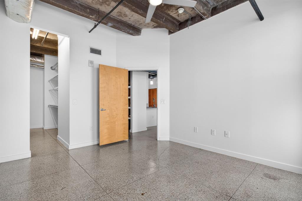 Texas & Pacific Lofts Condo - Residential
