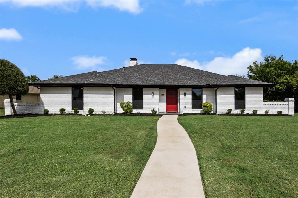 3300 Bandolino Lane