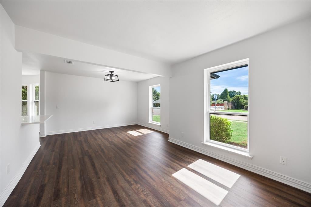 3300 Bandolino Lane