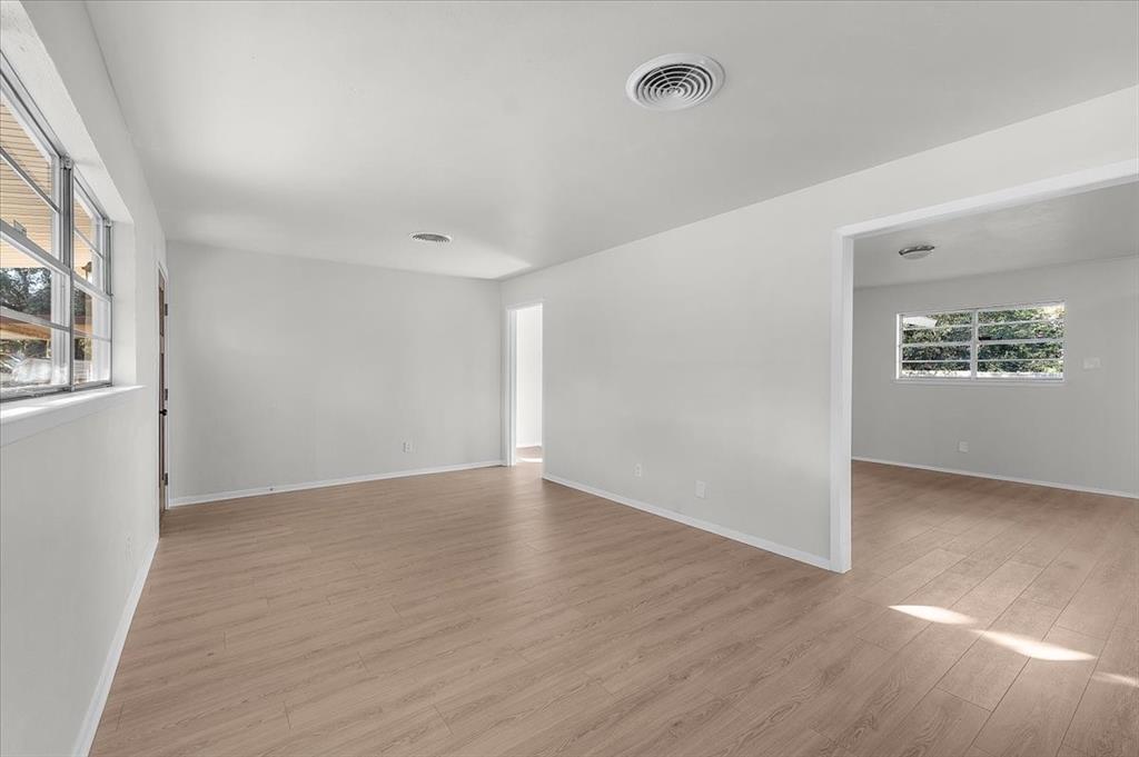 1204 John Reagan Street