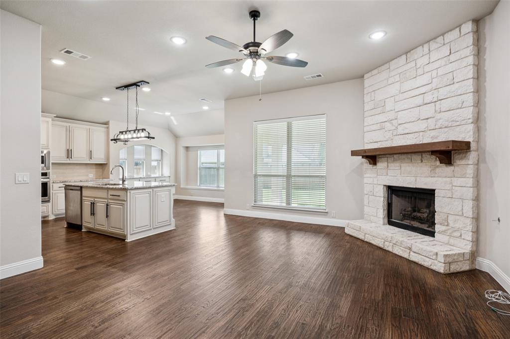 Forney, Texas 75126, United States, 3 Bedrooms Bedrooms, ,2 BathroomsBathrooms,Residential,Pending,187708