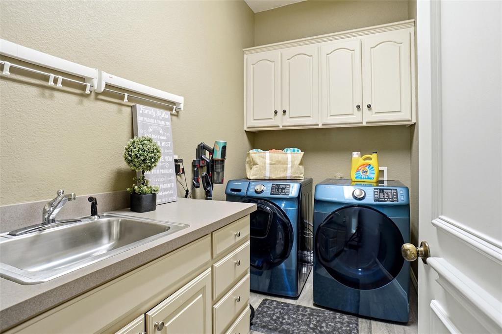 Twin Lakes Add - Residential