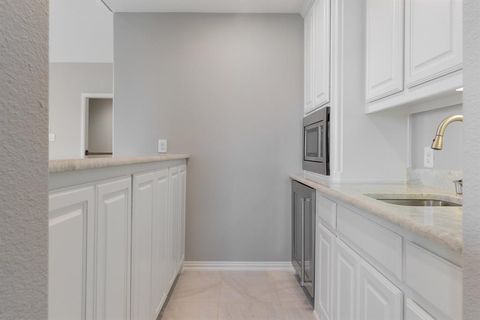 Tiny photo for 640 Creekway Drive, Irving, TX 75039 (MLS # 21033272)