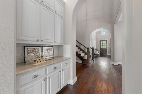 Tiny photo for 640 Creekway Drive, Irving, TX 75039 (MLS # 21033272)