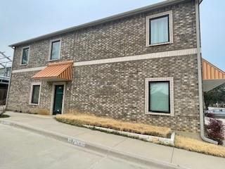 105 N Lakeview Drive