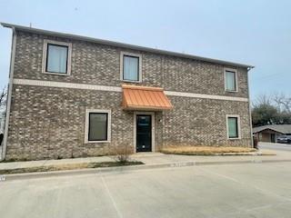 105 N Lakeview Drive