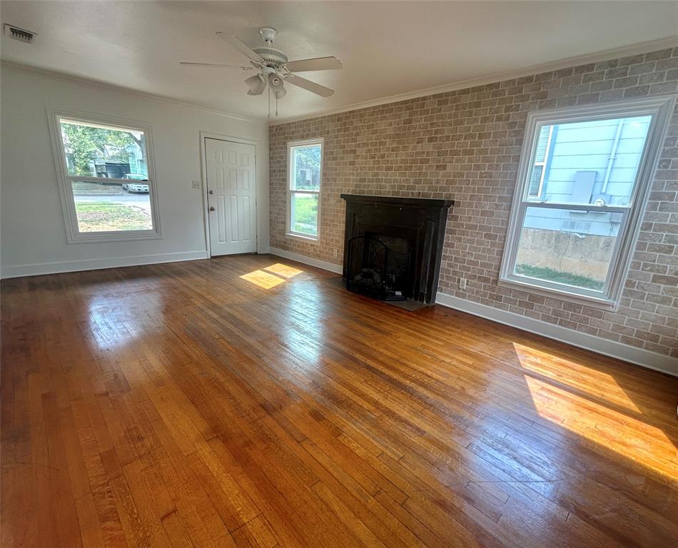 4020 Locke Avenue