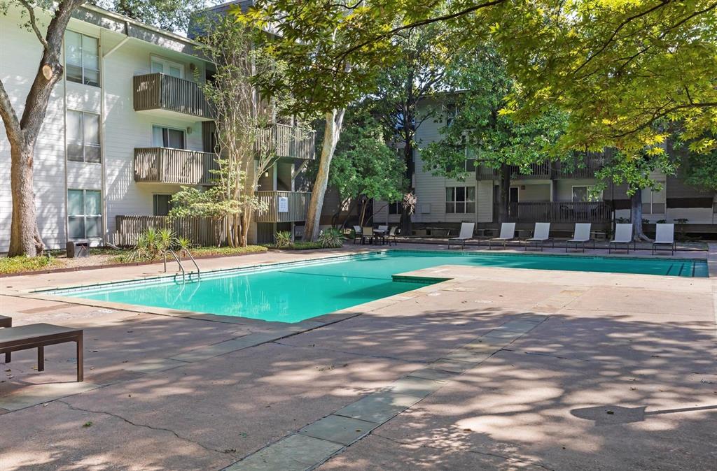 4837 Cedar Springs Road 304