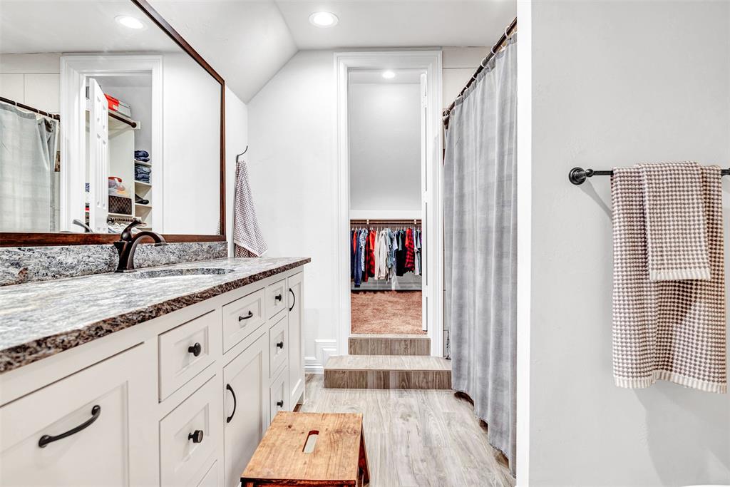 Willow Bend Lakes Ph Four - Residential