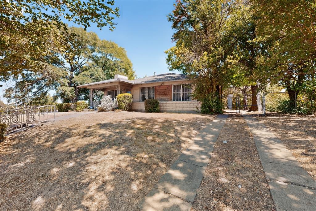 1957 E Illinois Avenue
