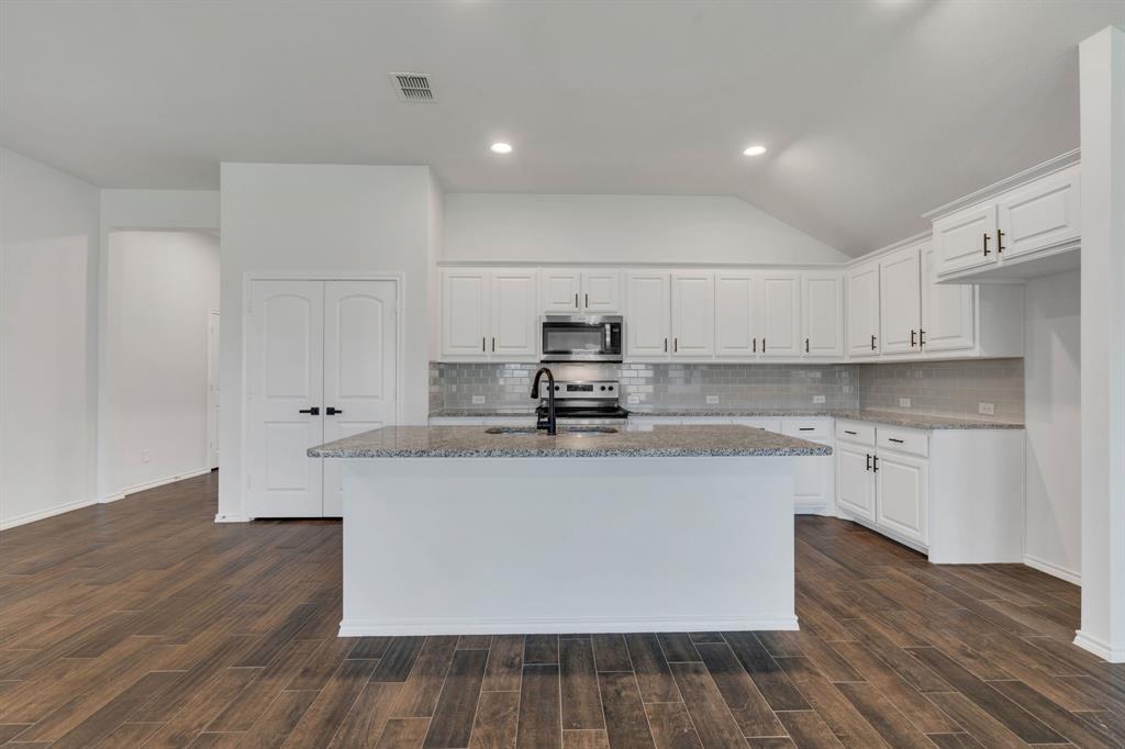 Aspen Mdws Ph 1 - Residential Lease