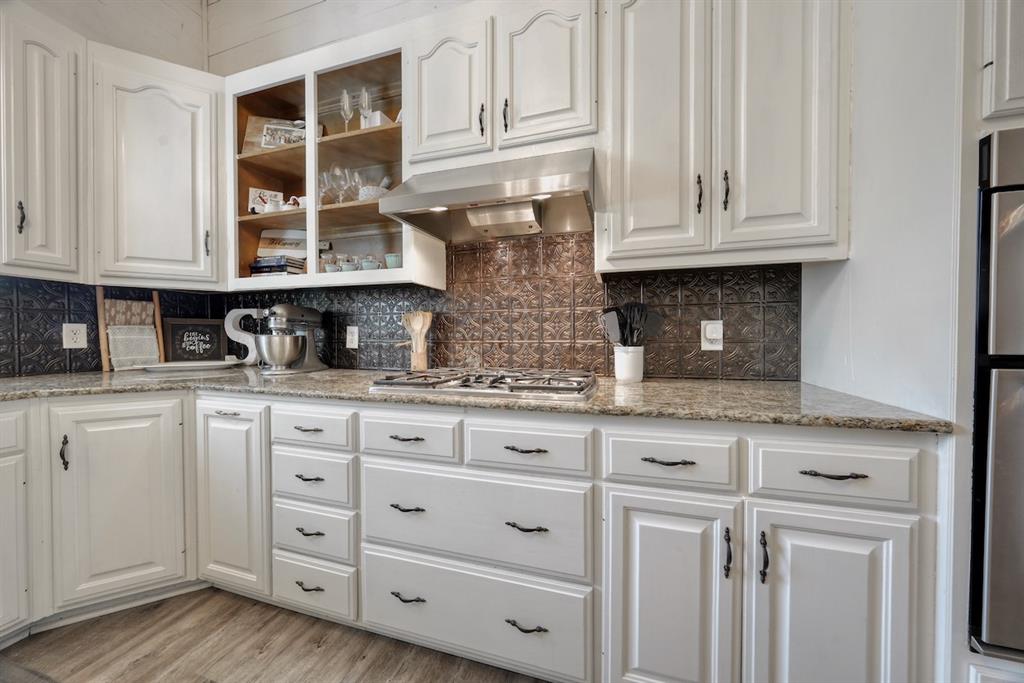 QUEVADA THOMAS - Residential