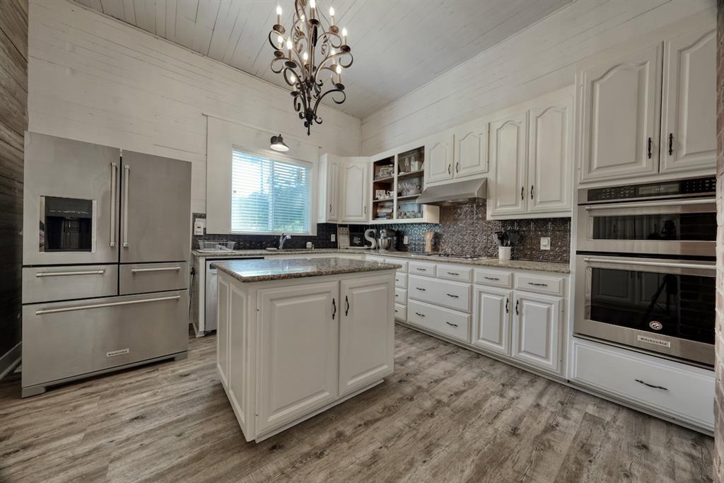 QUEVADA THOMAS - Residential