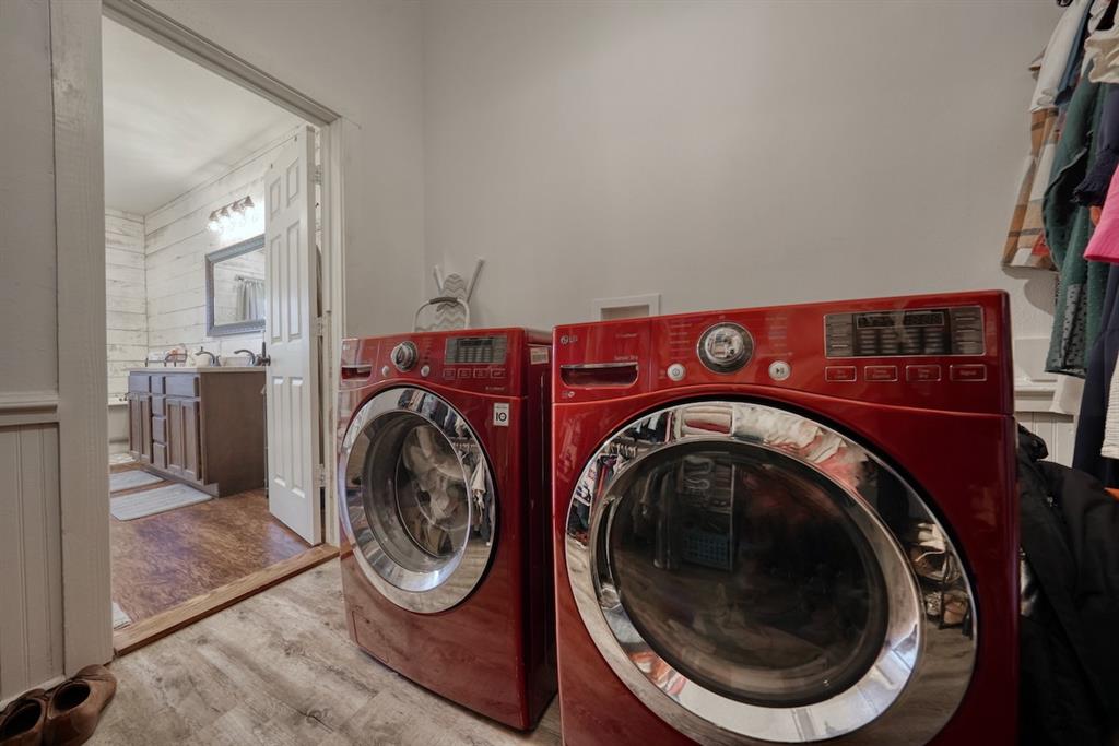 QUEVADA THOMAS - Residential